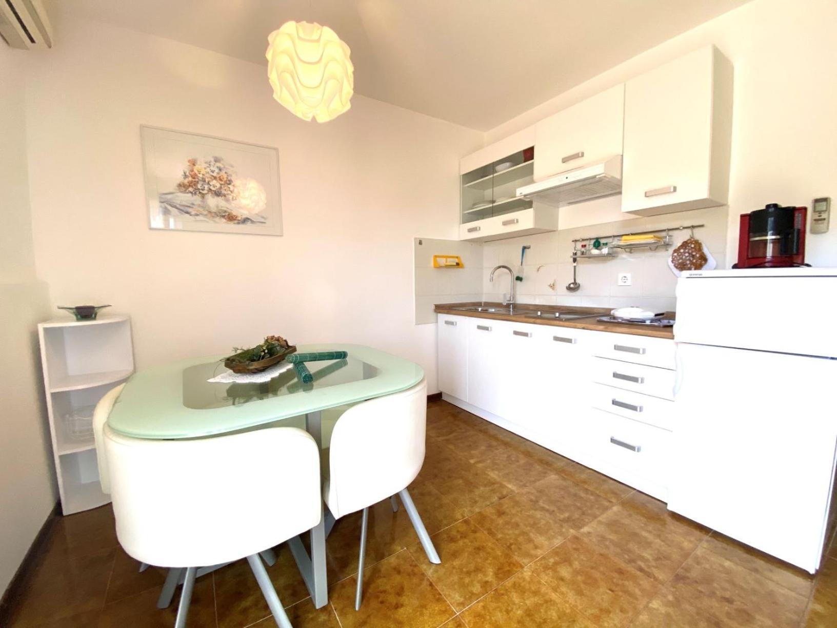 Apartmani Mavrinac 内里吉恩 外观 照片