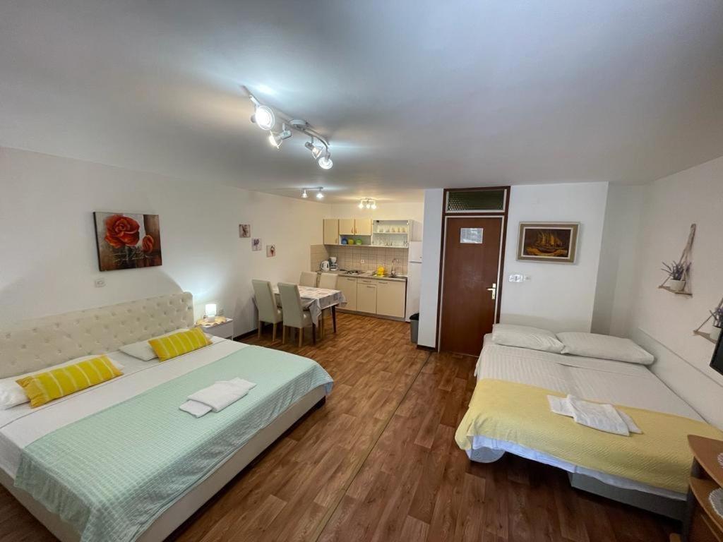 Apartmani Mavrinac 内里吉恩 客房 照片